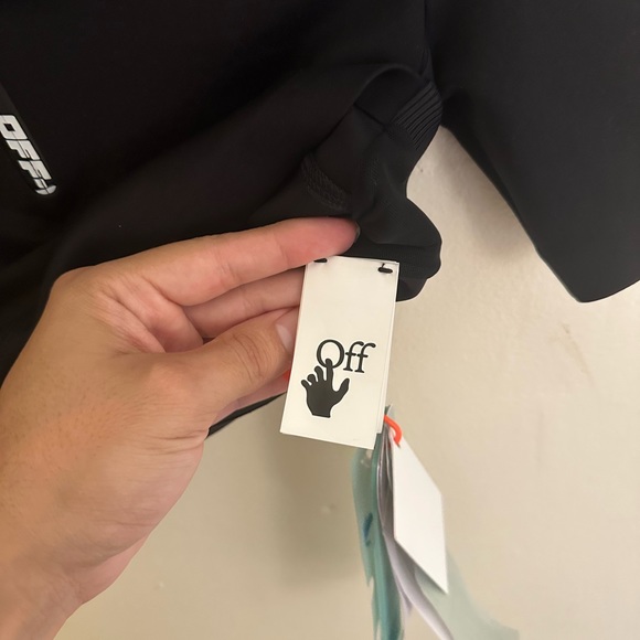 Off white Scuba Logo Zip top with sleeves size Small - Picture 9 of 10